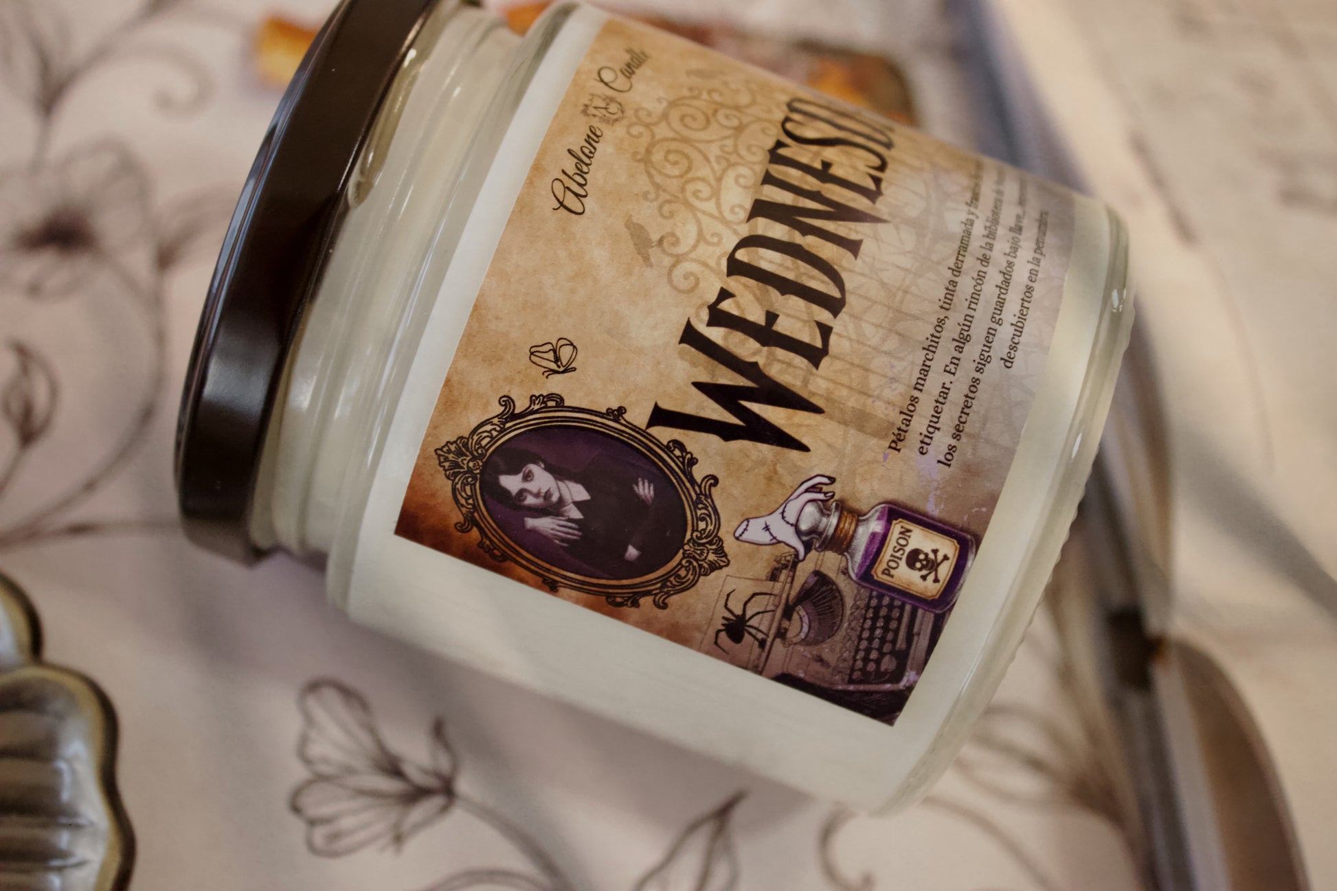 Miércoles Addams -  Wednesday Addams - Abelone Candle