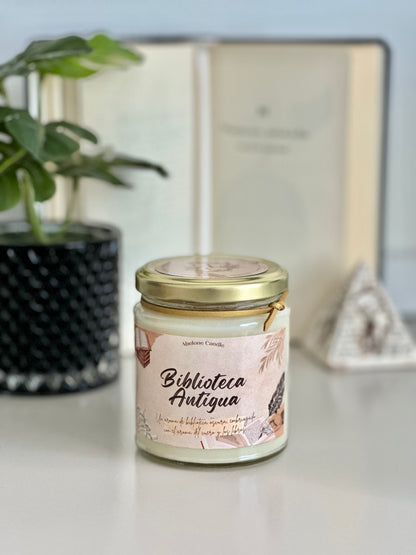 Biblioteca Antigua - Abelone Candle