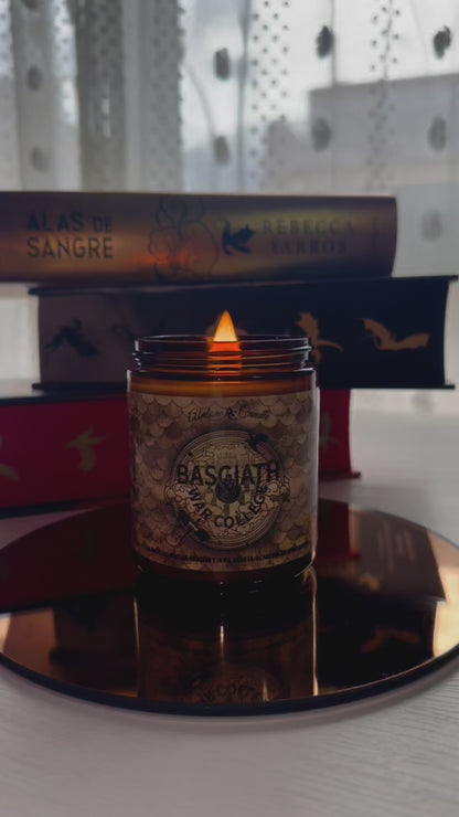 "Basgiath War College" Inspirada en la Saga Empíreo: Alas de Sangre, Alas de Hierro, Alas de Ónix.